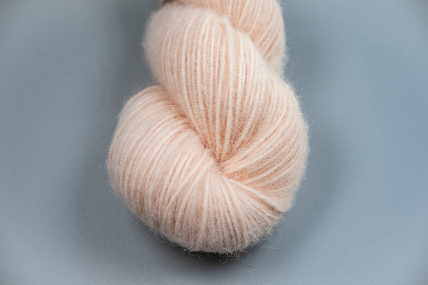 Peach Fuzz - Cria DK