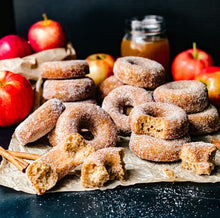 Load image into Gallery viewer, *PRE-ORDER* EXCLUSIVE NYSW CANDLE: &quot;APPLE CIDER DONUTS&quot;