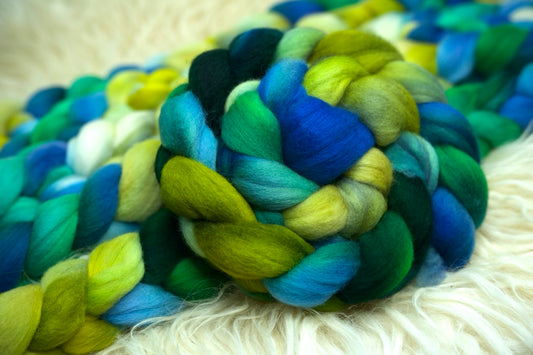 *NEW* 'Emerald City' - White 23 mic Merino