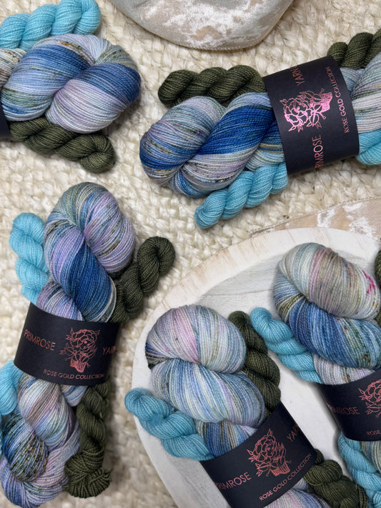 KAREN, WITH HER WINE.- Sock Set